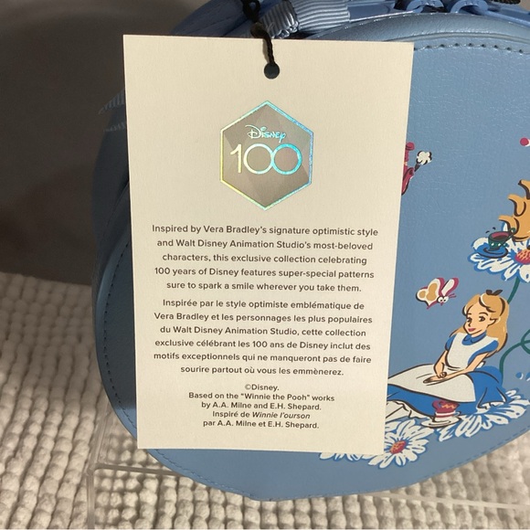 Vera Bradley Disney 100 Alice in Wonderland Round Zippered Cosmetic Case Bag NEW - Picture 8 of 11